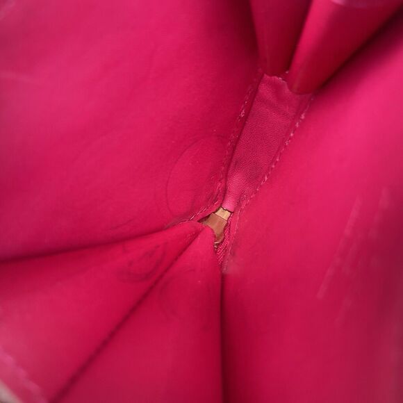 Louis Vuitton Pink Heart Key Pouch Coin Purse On Chain VERNIS Leather Wallet - Picture 9 of 10